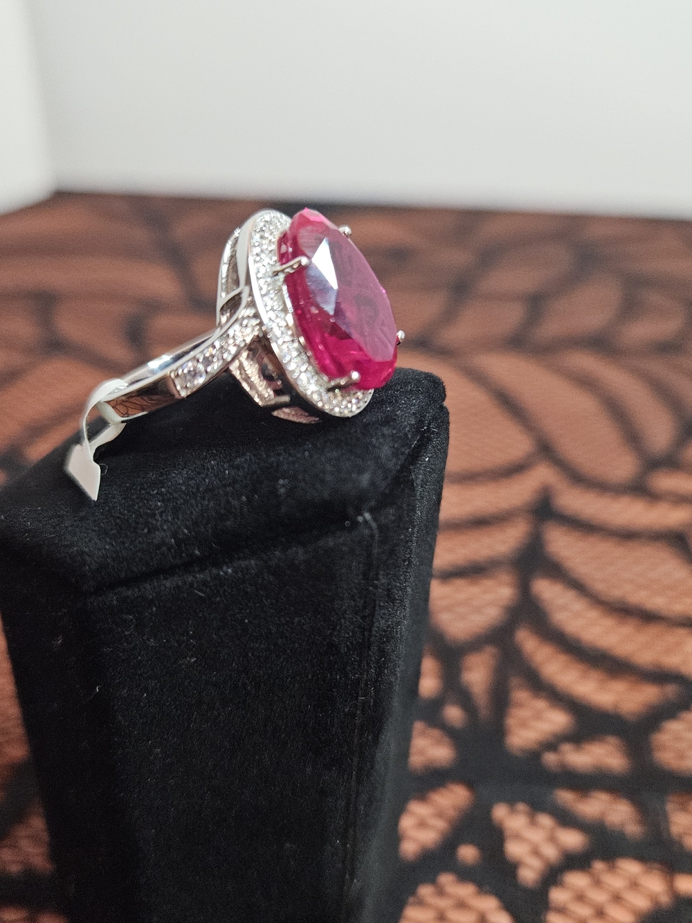 Lab Created Ruby Size 8 - Picture 2 of 8